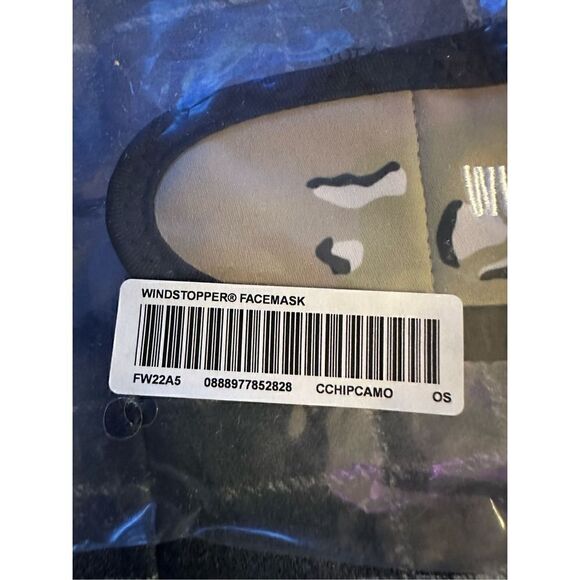 Supreme WINDSTOPPER Facemask
“Chocolate Chip camo” - Picture 4 of 4